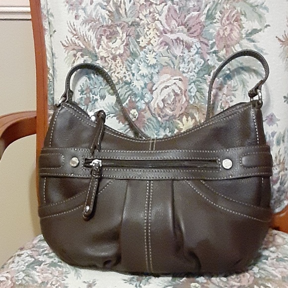Tignanello Pebbled Leather Shoulder Bag & Hang Tag - Picture 1 of 8